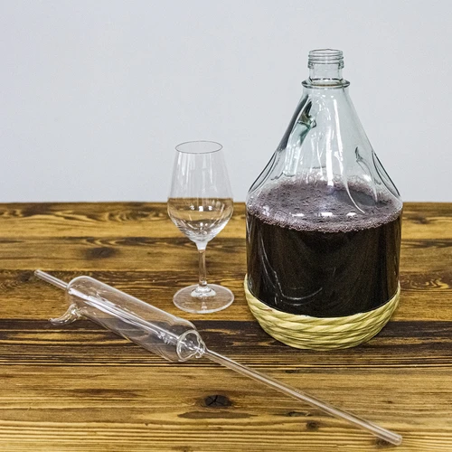 Damigeană Dama 3 l în împletitură, cu capac - 6