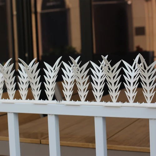 Șine cu țepi de alungare a păsărilor, decorative, albe - din material plastic, set de 6 - 10