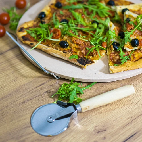 Piatra pentru pizza cu mâner și cuțit, din cordierit, rotundă 33 cm - 16