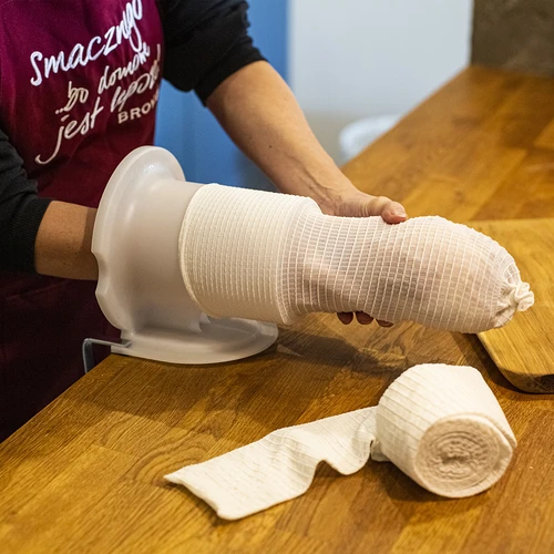 Plasă pentru mezeluri albă cu dimensiuni de 12,5 cm x 5 m, cu rezistență termică până la 220°C - 4