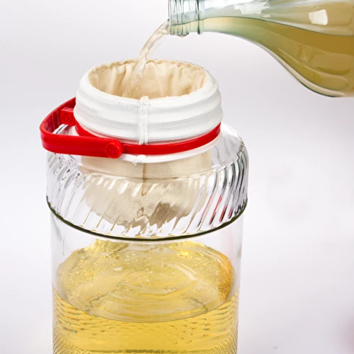 Sac pentru filtrarea lichiorurilor