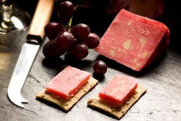 Brânză cu vin de casă