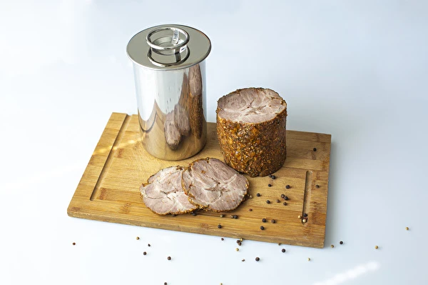 Ceafă de porc la șuncar