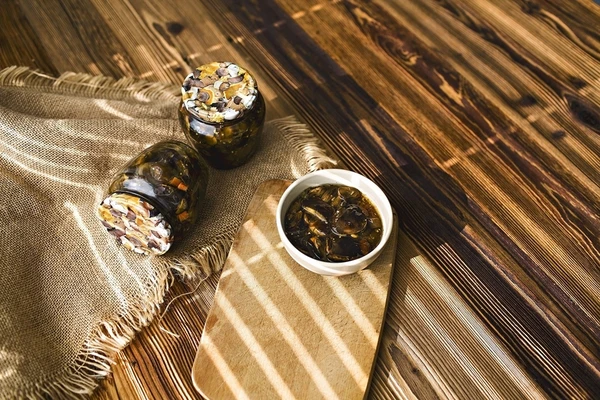 Ciuperci marinate de casă