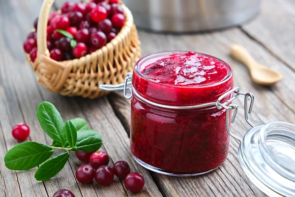 Confitură de merișoare - pentru sandvișuri, carne și pateuri