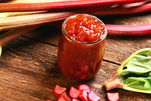 Dulceață de rubarbă