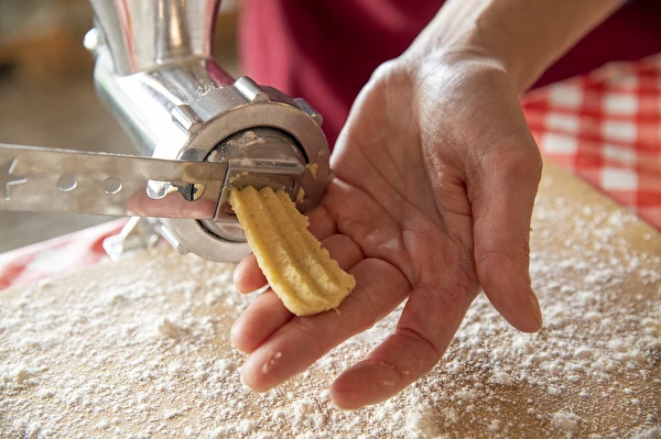 Fursecuri la mașina de tocat