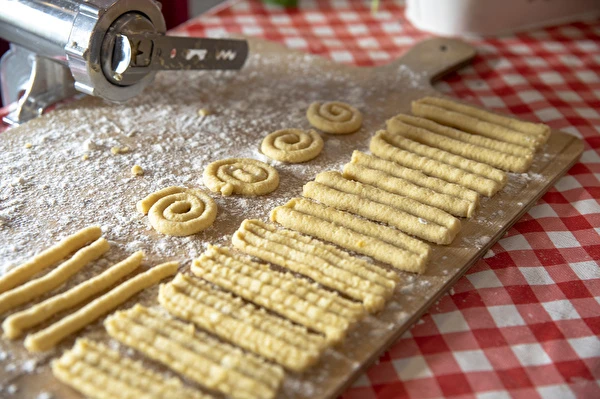 Fursecuri la mașina de tocat