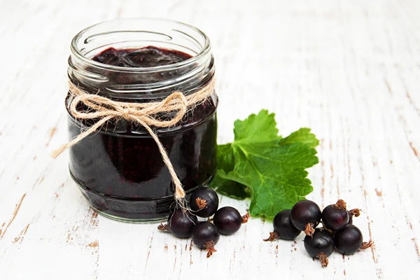 Gem de coacăze negre și mere