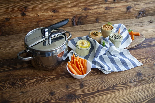 Hummus în diverse variante de gust