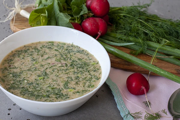 Okroșka - supă rece pe bază de cvas de pâine