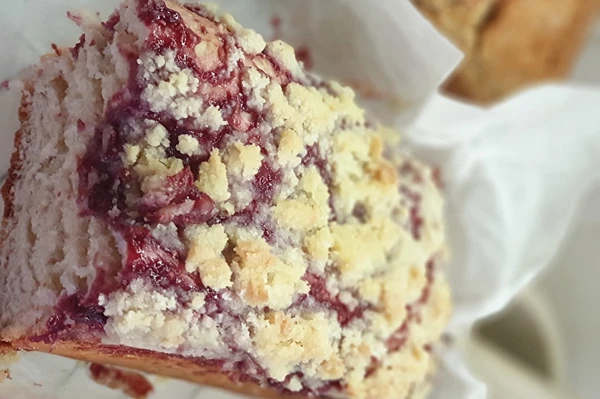 Rețetele clienților noștri: Prăjitură dospită cu zmeură