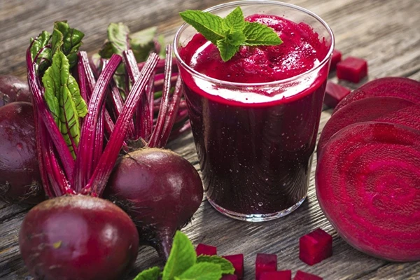 Sânge de taur - lichior de sfeclă roșie