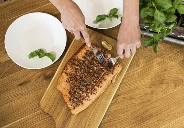 Somon afumat la cald