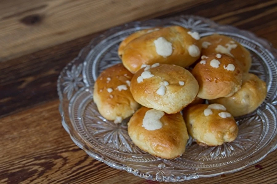 Browin Przepiśnik - Chifle dulci cu prune