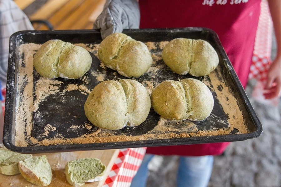 Browin Przepiśnik - Pâine / Chifle cu spanac