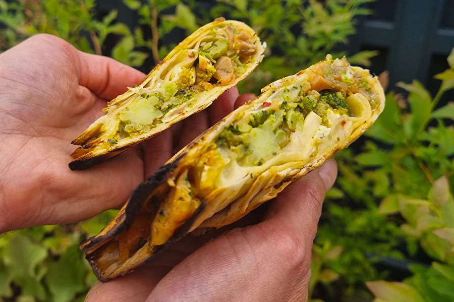 Browin Przepiśnik - Tortille la grătar cu somon afumat și broccoli