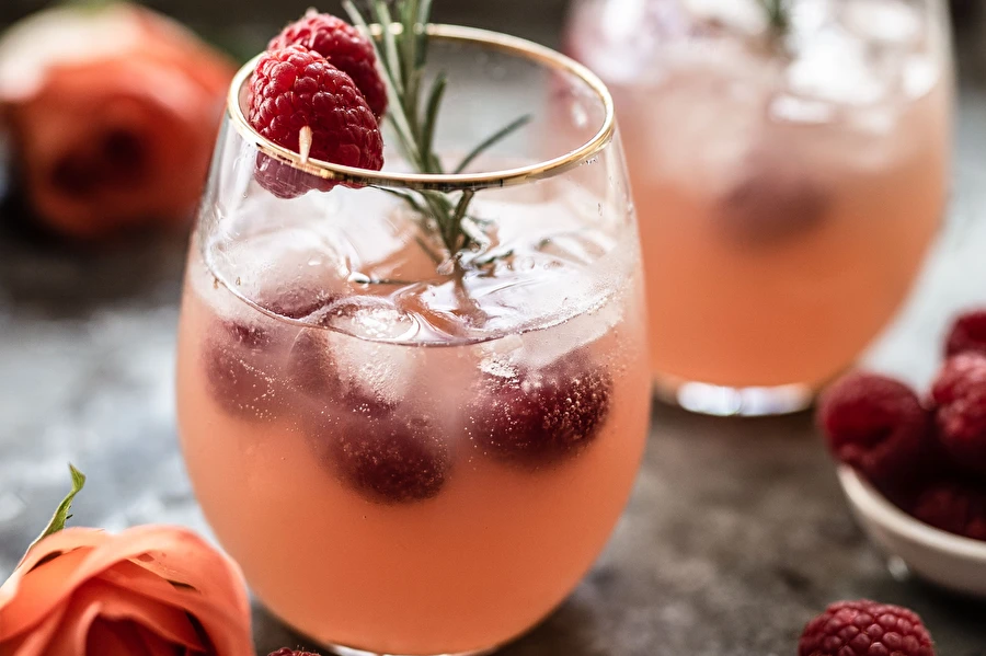 Browin Przepiśnik - Vin de zmeură de casă - semidulce