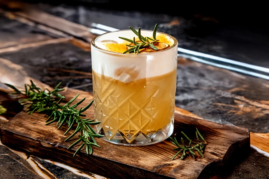 Browin Przepiśnik - Whisky Fire Sour - un cocktail cu caracter pronunțat